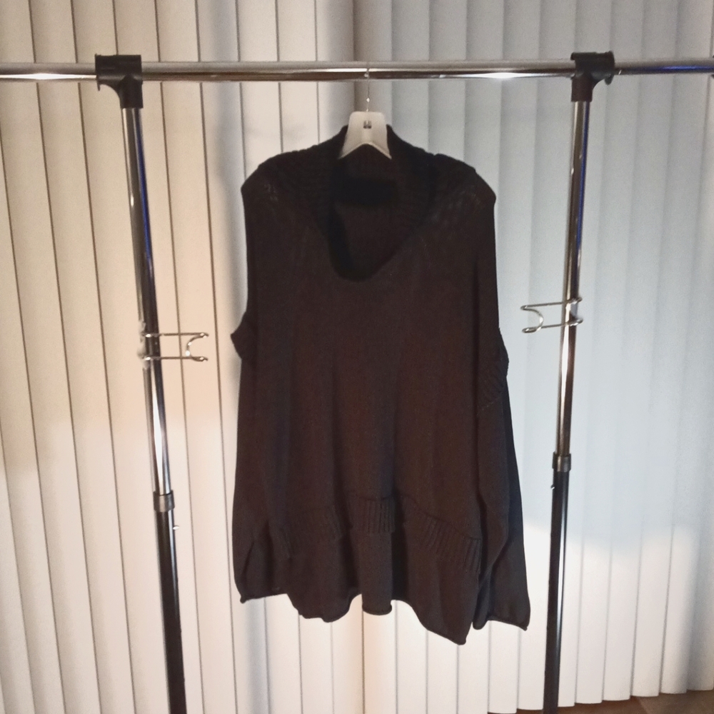 Black Nitty Sweater